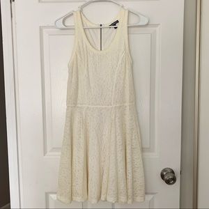 EXPRESS Lace dress - XS